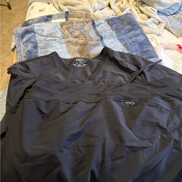 Infinity scrub set - Picture 2 of 4